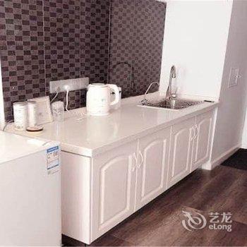 浪漫主题公寓(普丰路分店)酒店提供图片