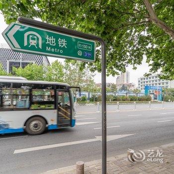 青岛五四广场奥帆中心公寓(南京路分店)酒店提供图片
