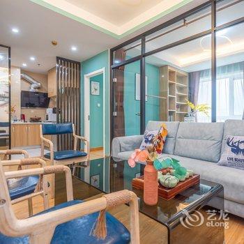 青岛七月的风八月的雨公寓酒店提供图片