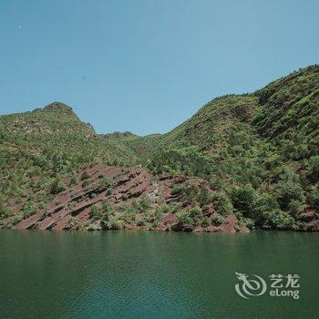 北京自游自在汽车文化主题民宿(龙庆峡店)酒店提供图片