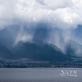 沽月·汀风海景别墅酒店(大理机场洱海海东风景区店)酒店提供图片