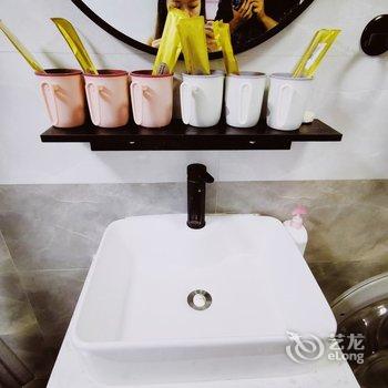 青岛海阳路4号小木屋民宿酒店提供图片