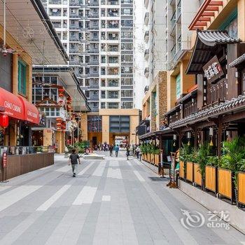 寓见哆啦祈福缤纷汇长隆主题公寓(学院路3号分店)酒店提供图片