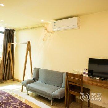 永峰家园(余荫山房景区店)酒店提供图片