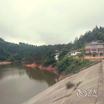 利川凉风水滨民宿酒店提供图片