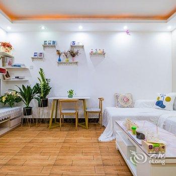 甲轩公寓(民族大道分店)酒店提供图片