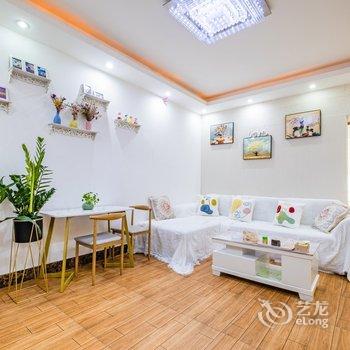 甲轩公寓(民族大道分店)酒店提供图片