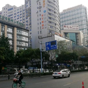 布丁酒店(成都春熙路地铁站太古里中心店)