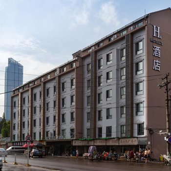 H酒店(武汉汉正街崇仁路地铁站江滩店)