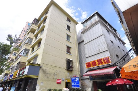 昆明城市花园咖啡店(吴井路店)附近酒店