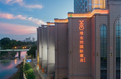 防城港新华路/河堤路(路口)附近酒店