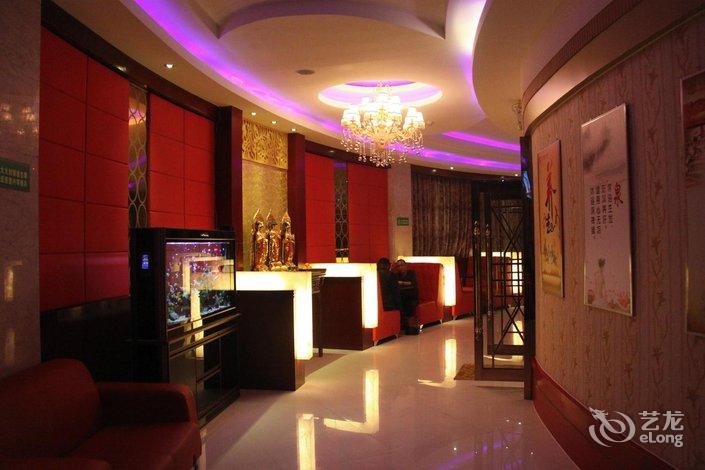 济源市亚飞温泉假日酒店(三毛温泉广场)