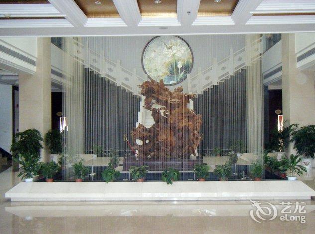 Songjian Lake Deyuan Hotel Lobby