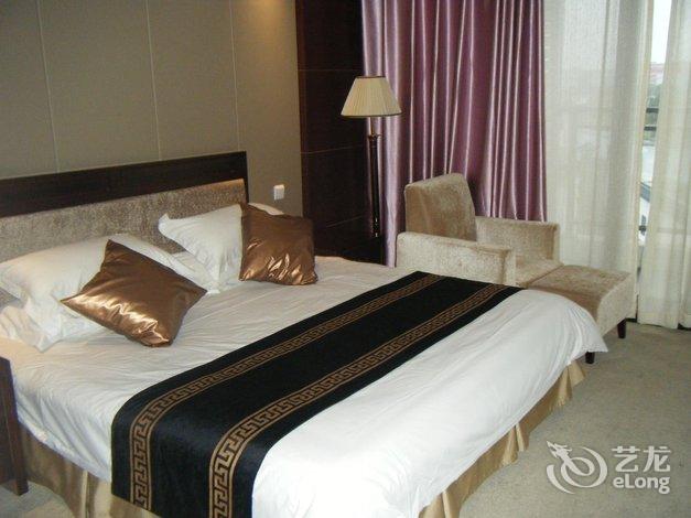 Songjian Lake Deyuan Hotel Guest Room