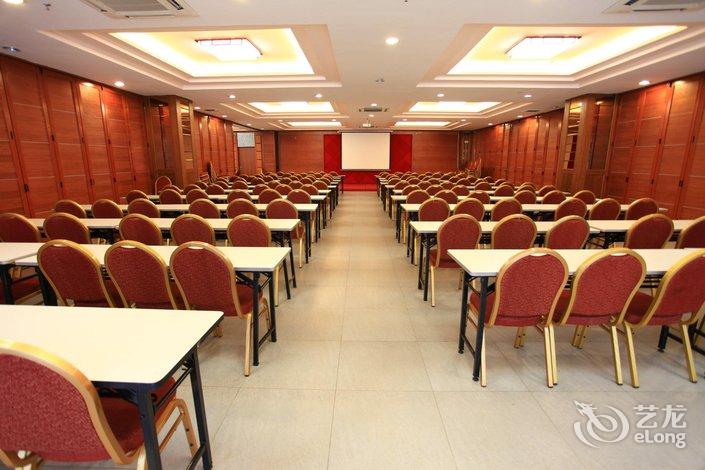 【惠州巽寮湾皇庭假日酒店】地址:惠东县巽寮滨海旅游区金海湾大道