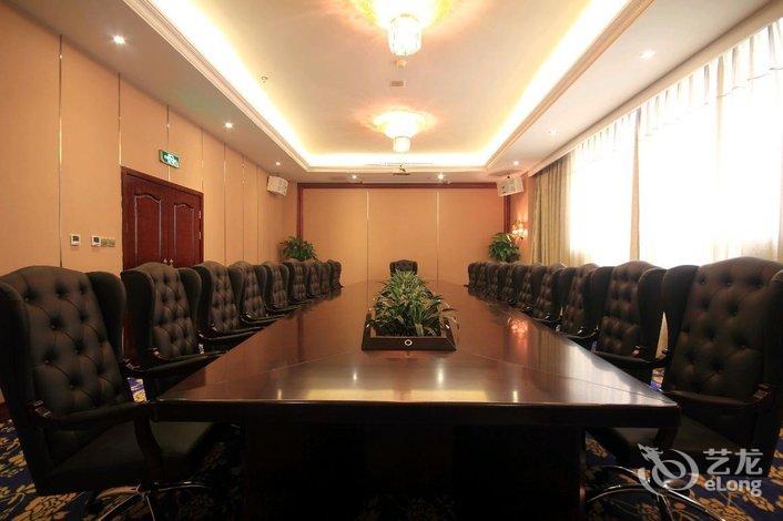 【成都索菲斯民族大酒店】地址:金牛区永陵路9号(永陵博物馆对面) –