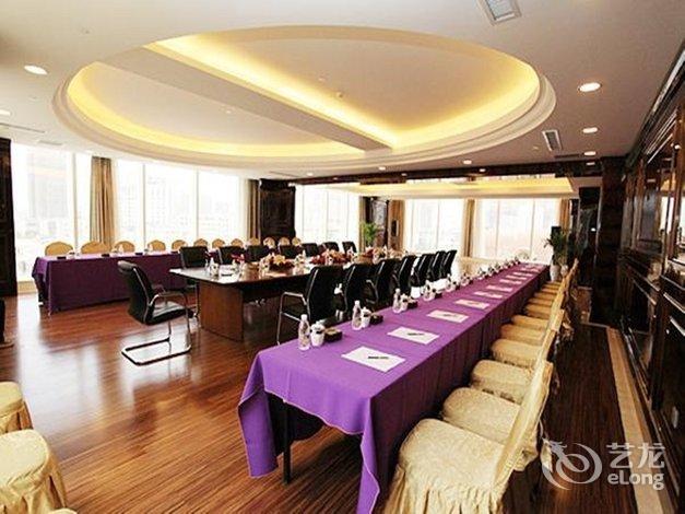 【郑州百顺国际酒店】地址:二七区郑密路1号(郑密路与淮河路交汇处)