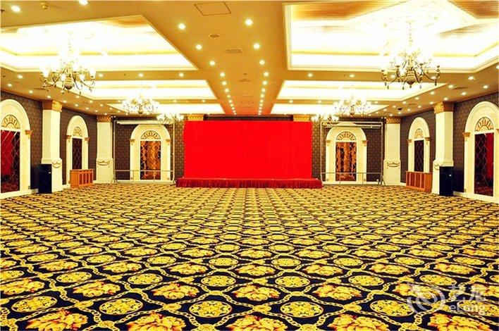 【青岛丽晶大酒店】地址:市南区香港中路110号(台湾路口,麦凯乐购物