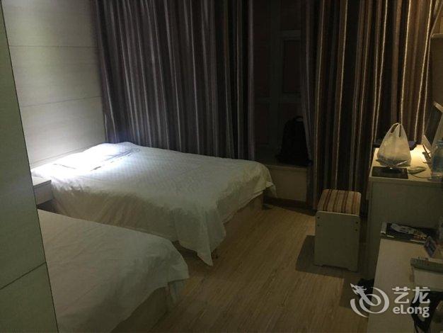 保康易家快捷酒店