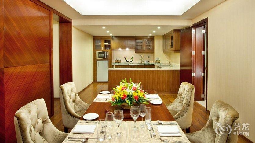 【柯钦假日酒店】地址:national highway bypass, vennala,33/1739 a