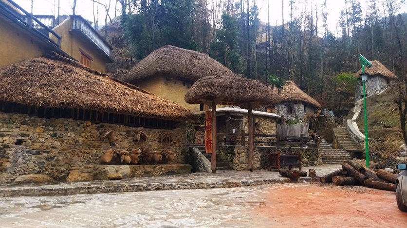 【元阳观景天堂客栈】地址:多依树景区黄草岭村 – 艺龙旅行网