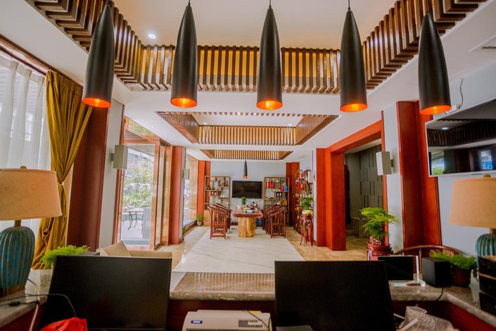 馨兰艺术酒店(成都犀浦地铁站店)