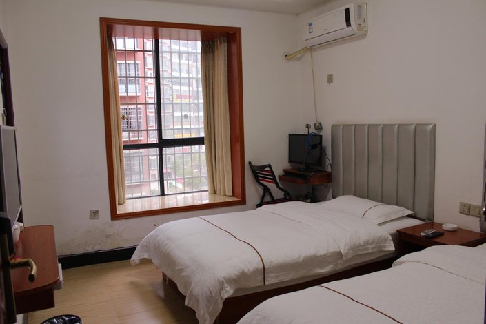 吉首华府303宾馆