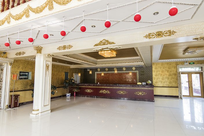 林芝八一镇勃勃朗冰川酒店