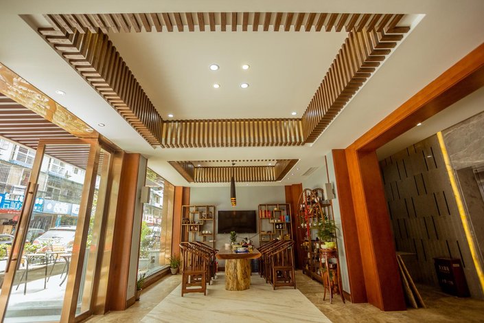 馨兰艺术酒店(成都犀浦地铁站店)