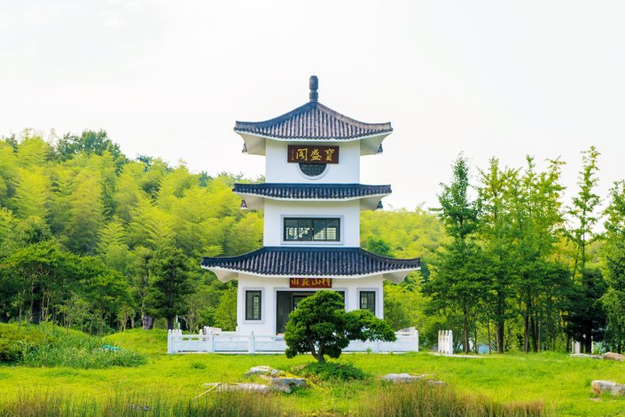 华蓥山峨凤岭森林农庄