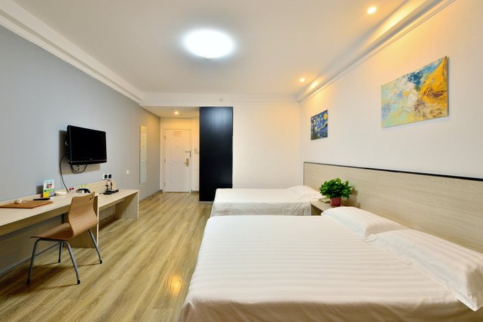 佳宜酒店(诸城和平街老百盛店)