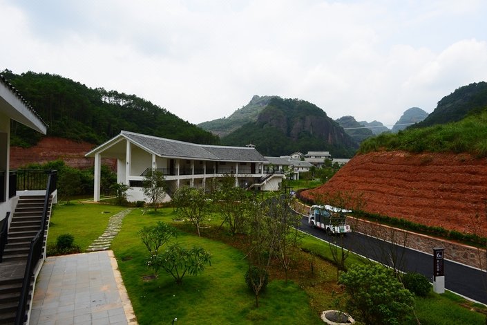 【容县养心学院酒店】地址:石寨镇石寨村都峤山风景内 – 艺龙旅行网