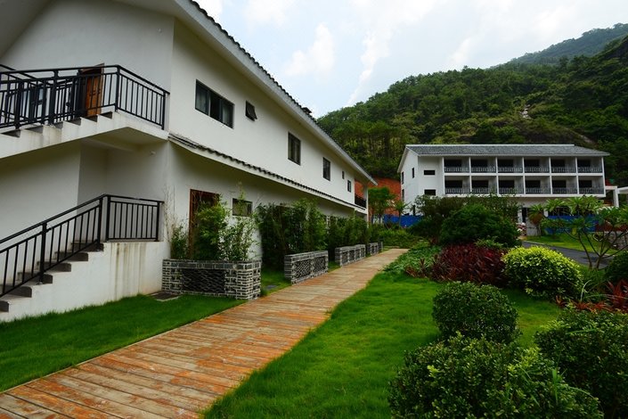 【容县养心学院酒店】地址:石寨镇石寨村都峤山风景内 – 艺龙旅行网