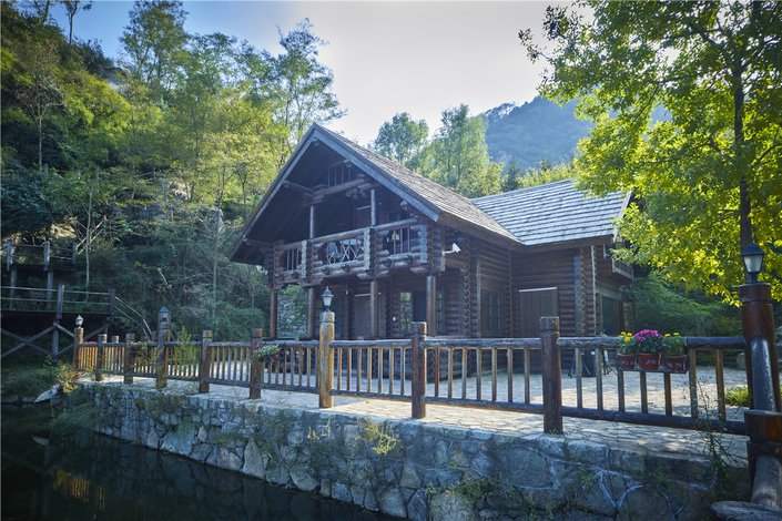 【九如山不二木居酒店】地址:西营镇九如山瀑布群风景区-艺龙旅行网