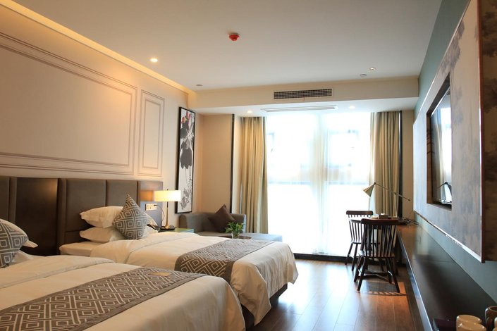 格美酒店(肥东高铁站龙泉东路店)