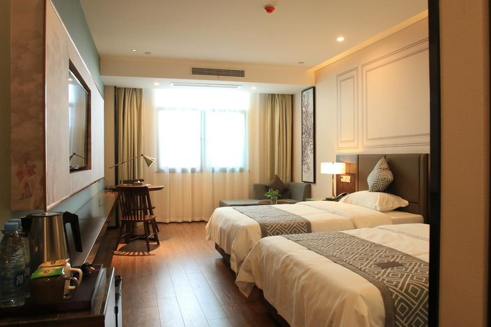 格美酒店(肥东高铁站龙泉东路店)