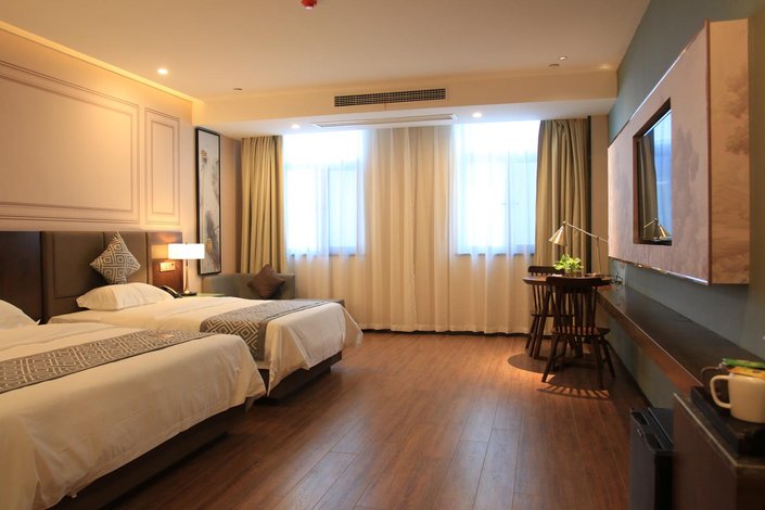 格美酒店(肥东高铁站龙泉东路店)