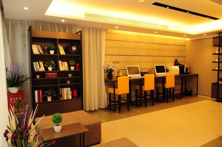 如家精选酒店(大理古城南门店),地址:大理古城 | 古城区绿玉小区玉祥