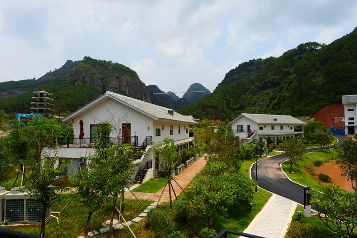 【容县养心学院酒店】地址:石寨镇石寨村都峤山风景内 – 艺龙旅行网