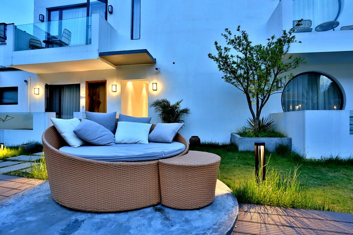 【乌镇未远民宿】地址:谭家桥18号,距西栅景区南门口百米处 – 艺龙