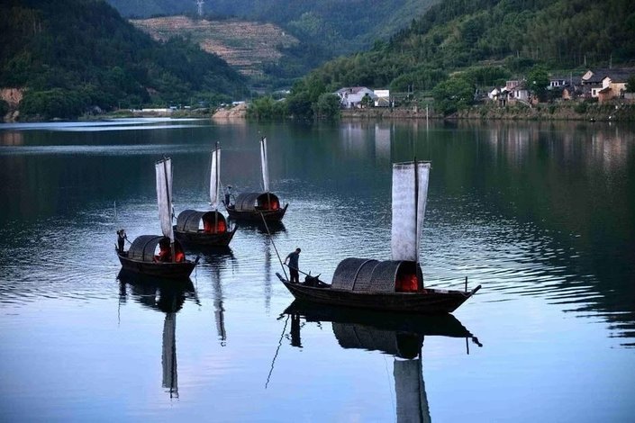 【丽水依山傍水特色民宿】地址:丽水云和县石浦村(村头 艺龙旅行