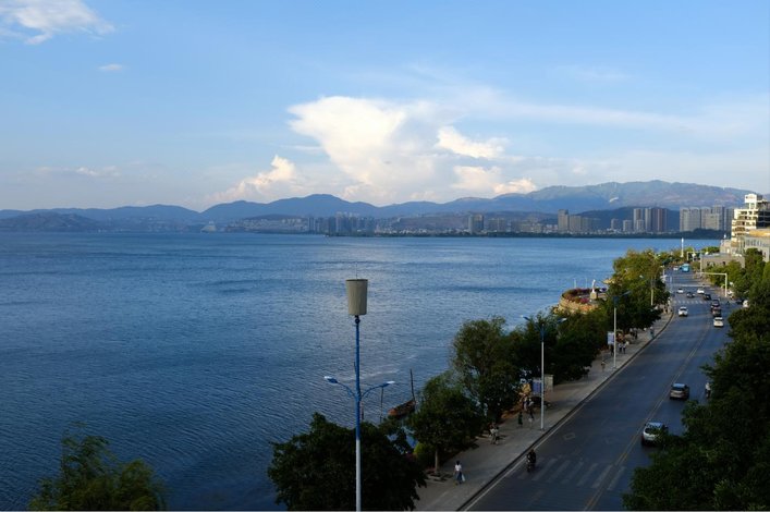 【大理海忆云端酒店】地址:洱河南路滨海大道008号,洱海天域风情街a2