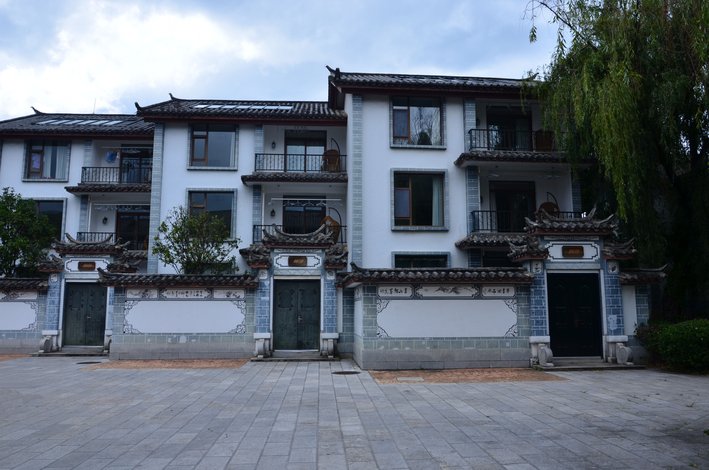 【丽江官房度假别墅整栋5室2厅1厨5卫】地址:滇西明珠花园别墅酒店
