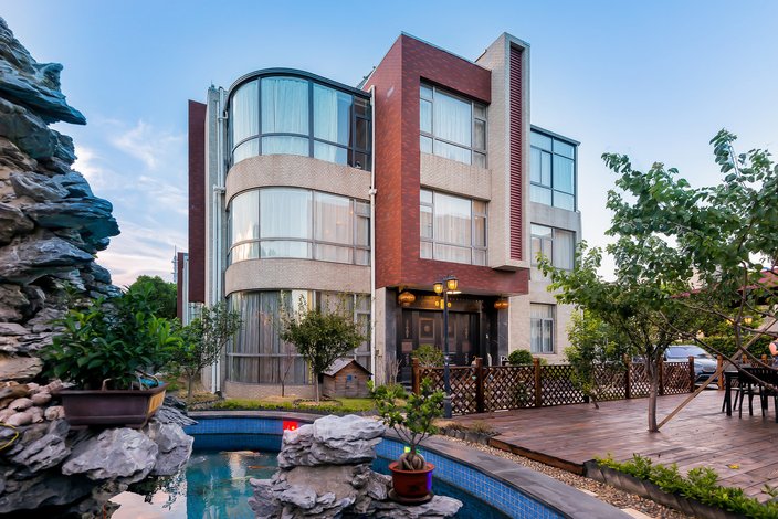 上海汇领商墅奢野一宅度假别墅(7号店)