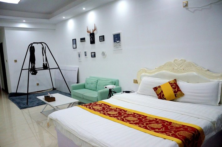 简约情侣公寓(太原1号店)