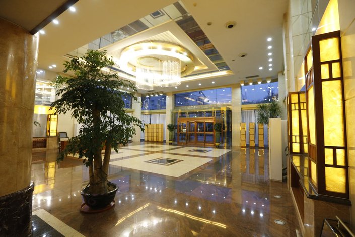 酒店 北京酒店  济南燕子山庄  酒店服务               保龄球馆