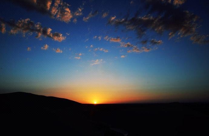 【敦煌漠木达体验客栈】地址:沙州镇商业一条街61号接待站 – 艺龙