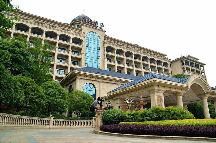 眉山黄龙溪恒大金碧天下颜舍民宿