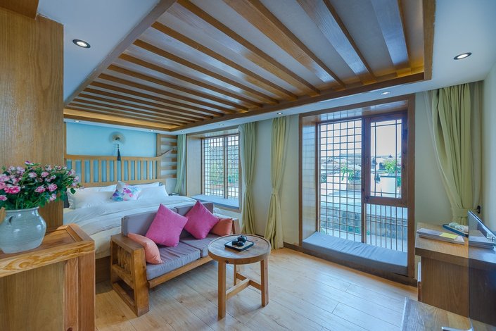 丽江大研古城白马轻奢观景民宿