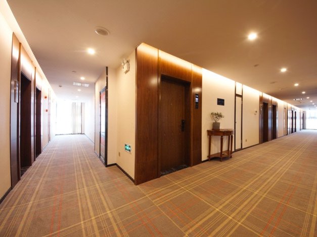 格美酒店(肥东高铁站龙泉东路店)